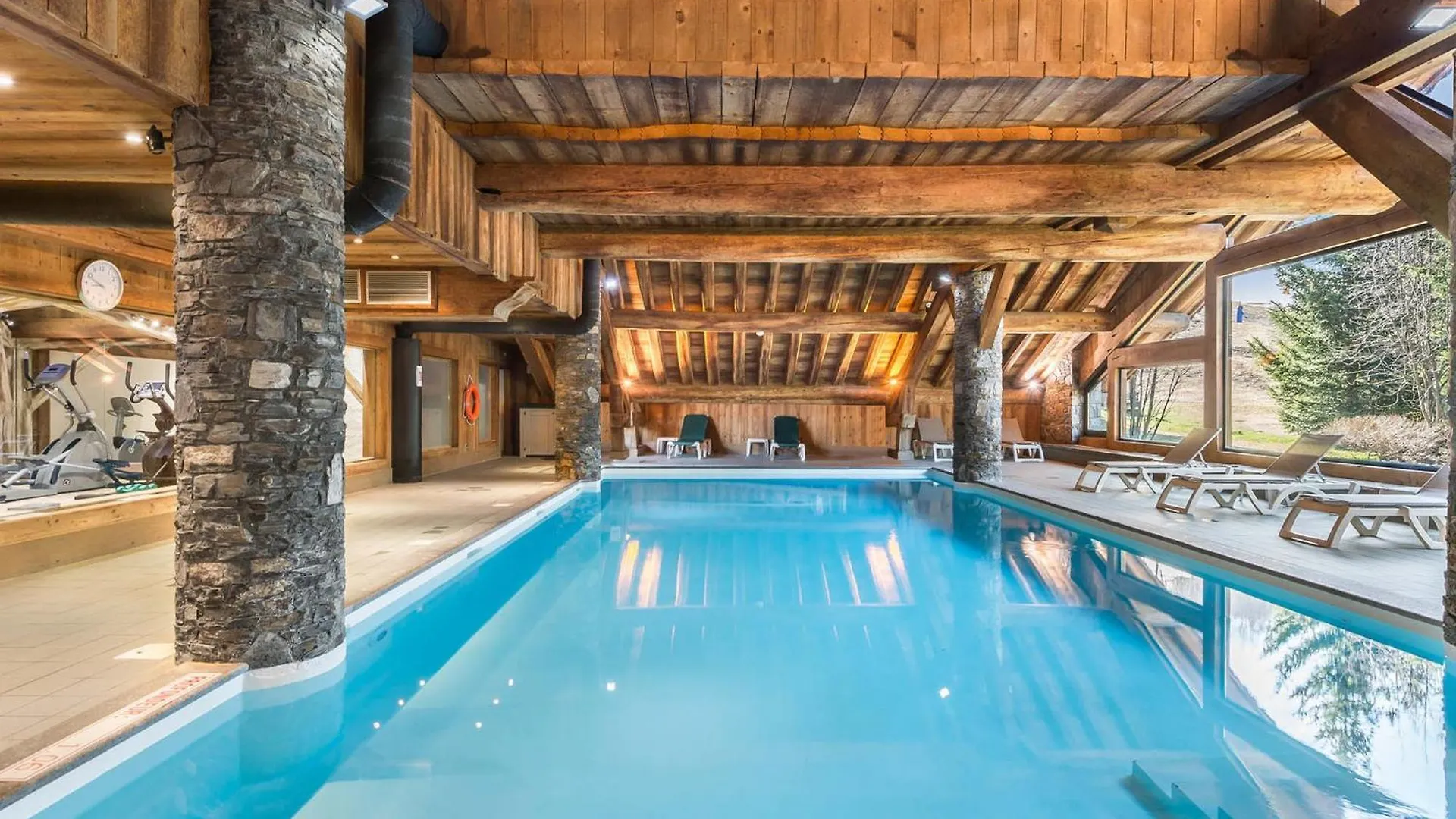 Contacten van Appartement Cosy Ski Aux Pieds Avec Piscine Et Spa - Fr-1-566-46